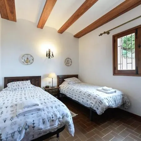 Holiday home Vivelorural Casa En Grupos Con Piscina *