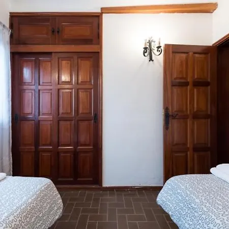 Vivelorural Casa En Grupos Con Piscina Holiday home *
