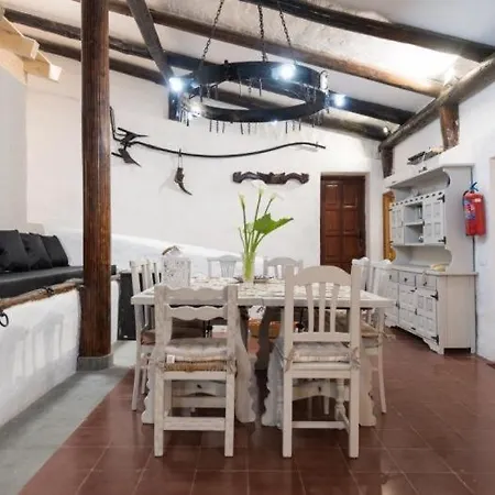 Vivelorural Casa En Grupos Con Piscina Holiday home Arucas