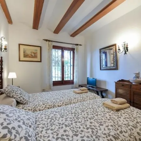 Vivelorural Casa En Grupos Con Piscina Holiday home *