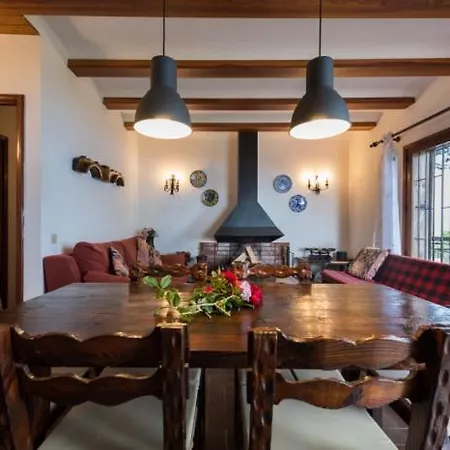 Vivelorural Casa En Grupos Con Piscina Holiday home
